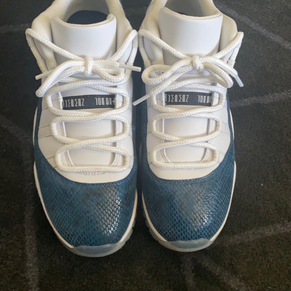 COPY - Jordan 11 Low Navy Snakeskin (size 10 men’…